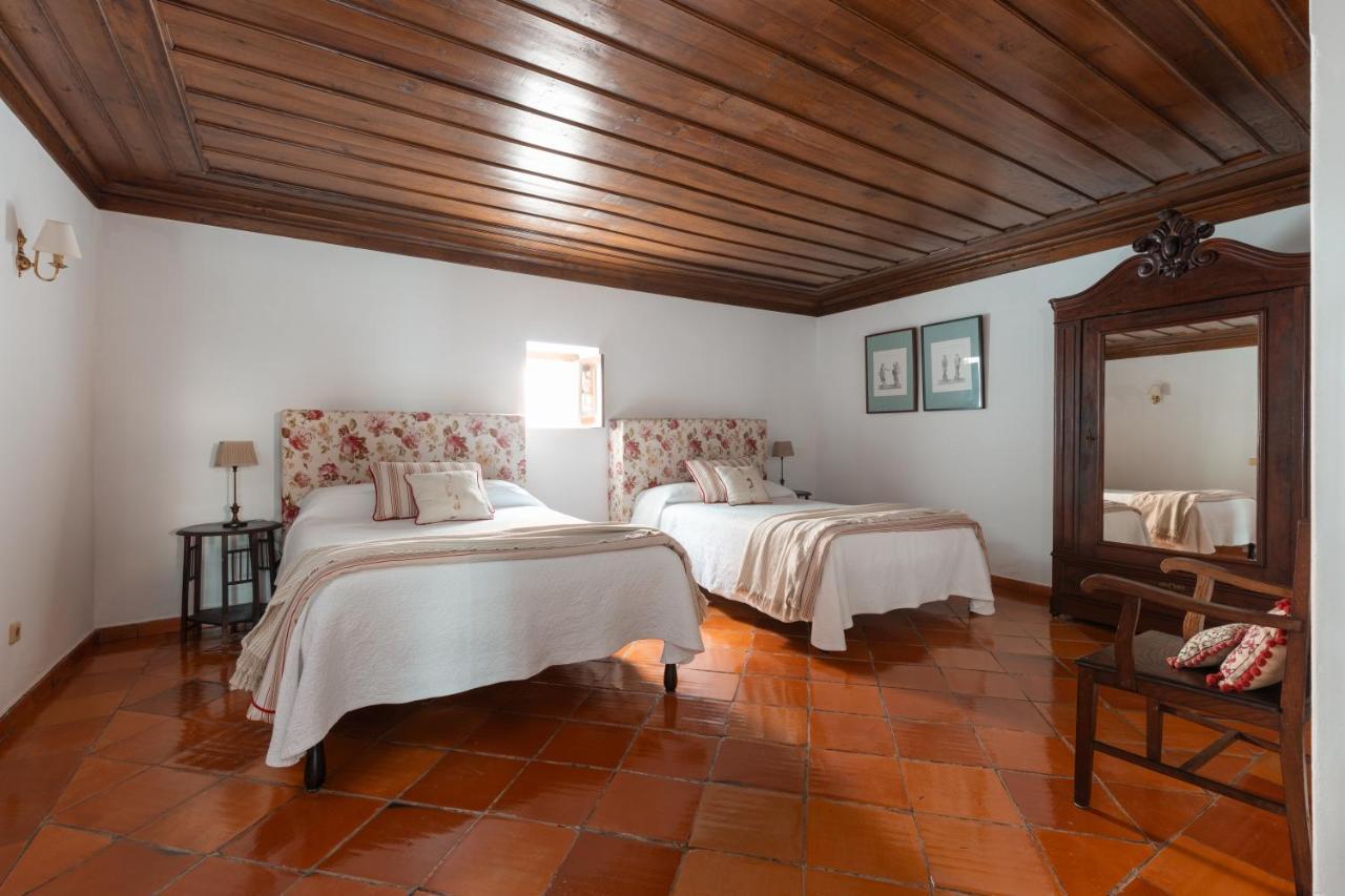 בית הארחה טומאר 	Casa Da Avo Genoveva מראה חיצוני תמונה